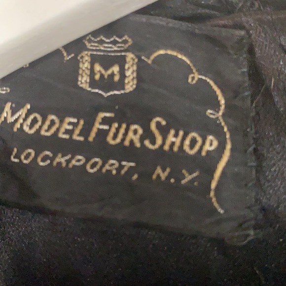 Vintage cropped fur coat - Picture 4 of 7